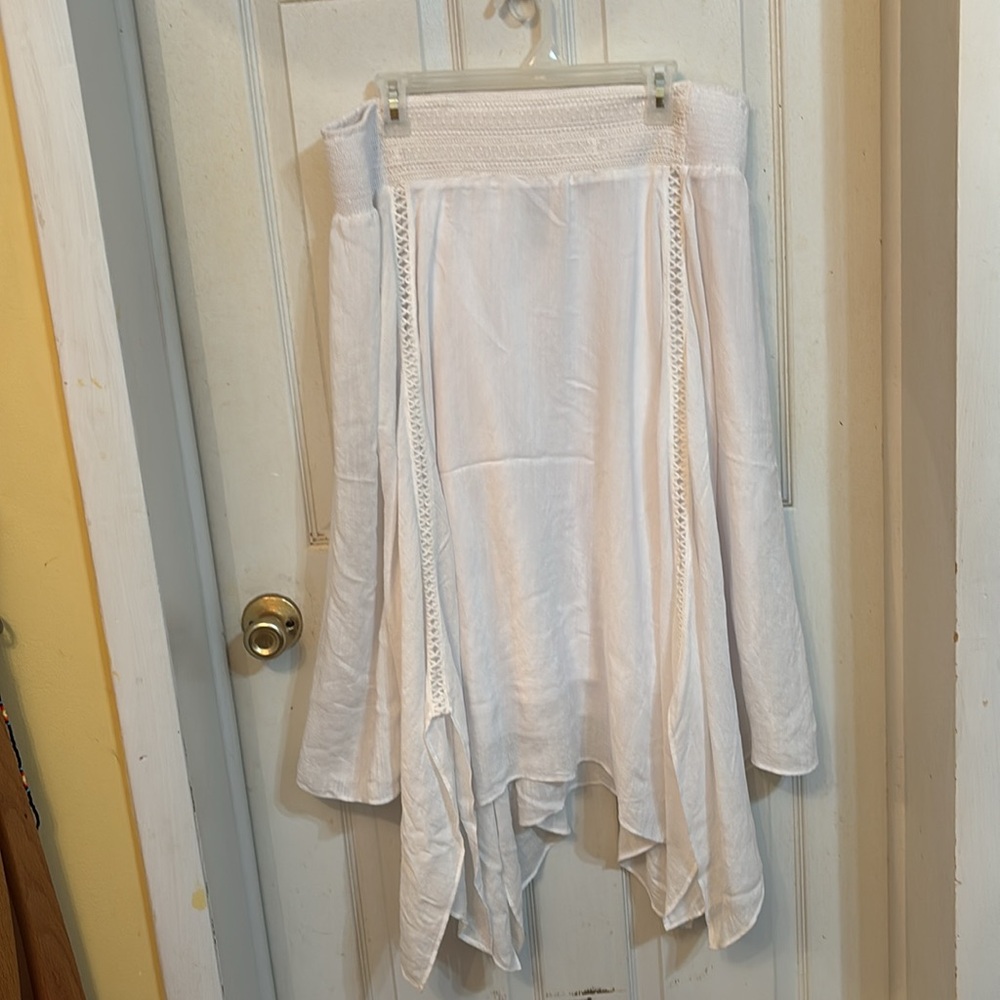 White New direction skirt size 1x